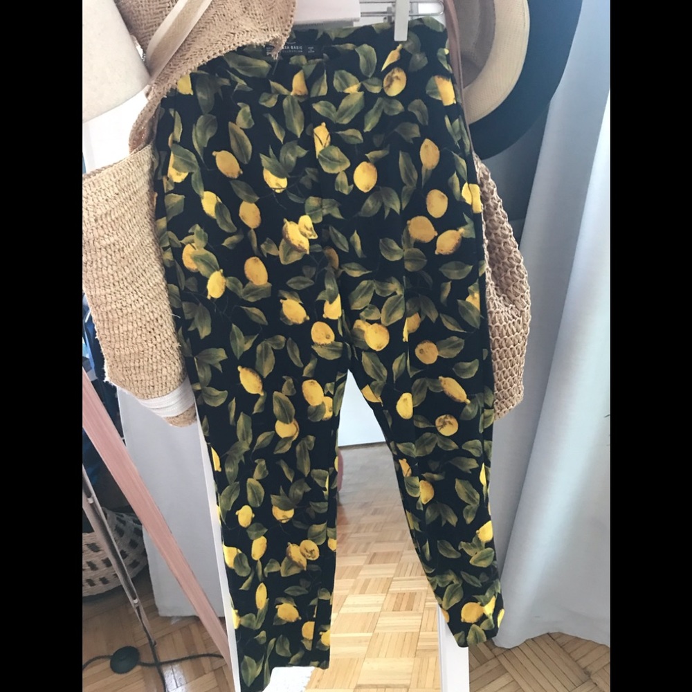 Zara pant new with lemons size M